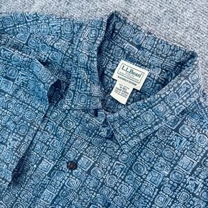 LL Bean Men's M Blue Slightly Fitted Mayan Glyph Print Cotton Short Sleeve Shirt